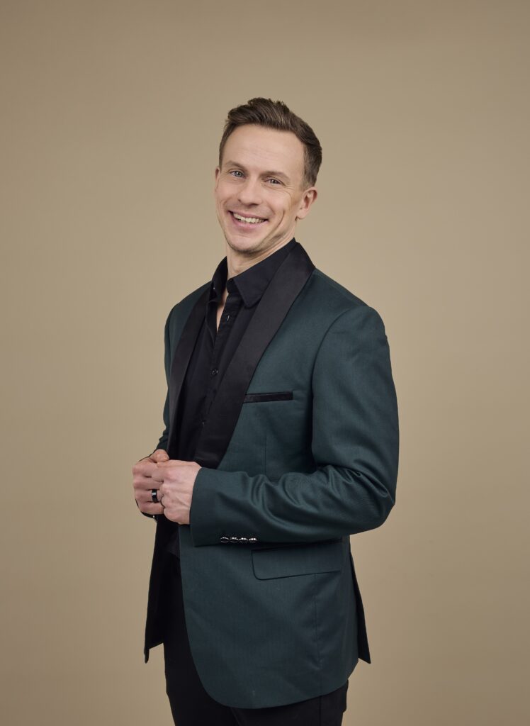 Konsta Joulupromo73541 748x1024